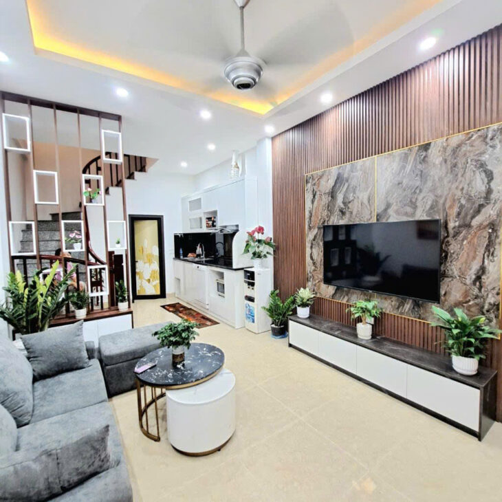 Cổ Linh – Nhà siêu đẹp – Ô tô – chỉ 6.3 tỷ