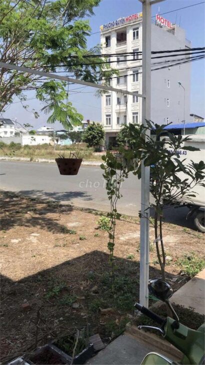 NHÀ CHÍNH CHỦ – GIÁ TỐT Cần Bán Nhanh căn nhà khu Vip thị trấn Bến Lức, huyện Bến Lức, tỉnh Long An