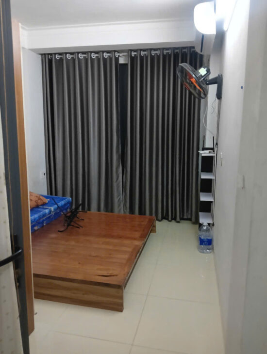 Bán biệt thự liền kề Long Biên, 22m2, 5 tầng, 4.2 tỷ, sổ đỏ
