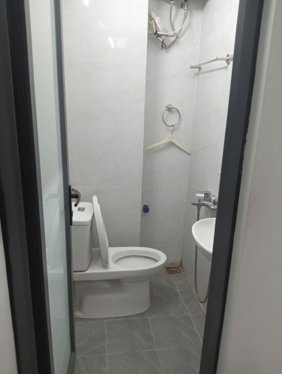 Bán biệt thự liền kề Long Biên, 22m2, 5 tầng, 4.2 tỷ, sổ đỏ