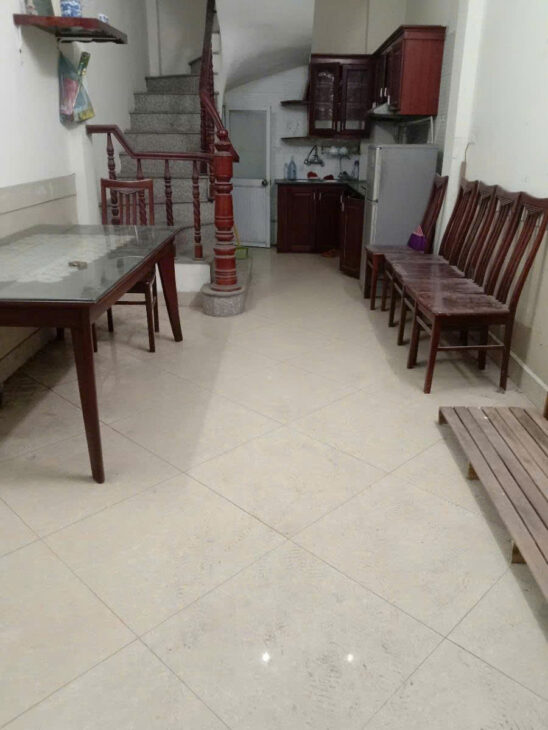 cần bán nhà trong ngõ phố tam trinh