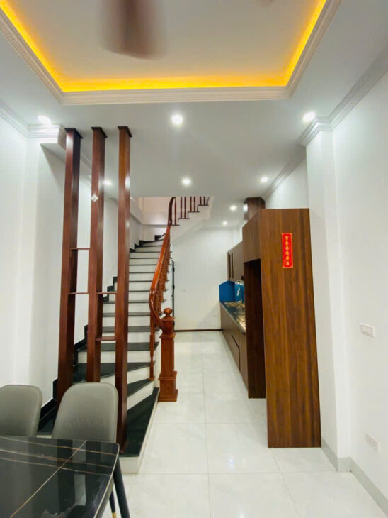 Phố Trạm – Long Biên – Nhà dân xây – Ô tô tránh – chỉ 7.8 tỷ