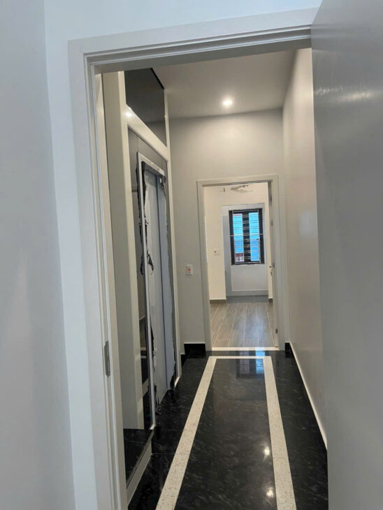 Nhà phân lô 739 Nguyễn Văn Linh, 80m 4 tầng, Thang Máy, giá 7.5 tỉ