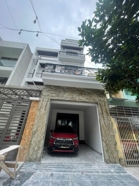 Nhà phân lô 739 Nguyễn Văn Linh, 80m 4 tầng, Thang Máy, giá 7.5 tỉ