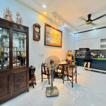 Bán nhà Trực Cát 45m 4 tầng, ngõ cực nông, giá 3.1 tỉ gần Thiên Lôi