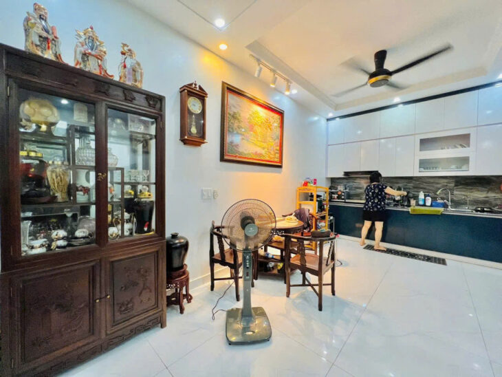 Bán nhà Trực Cát 45m 4 tầng, ngõ cực nông, giá 3.1 tỉ gần Thiên Lôi