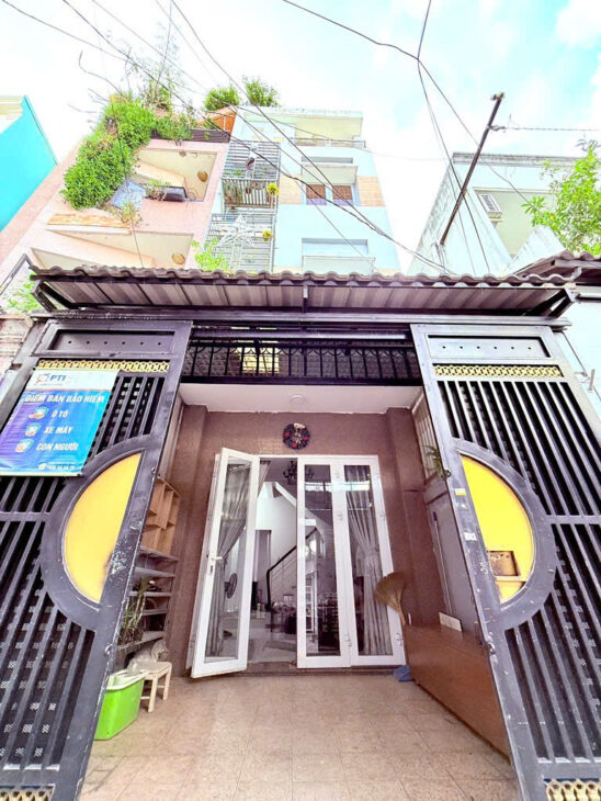 NHÀ SÁT BÌNH THẠNH-HẠ 300 TRIỆU- HXH- NHÀ MỚI Ở NGAY