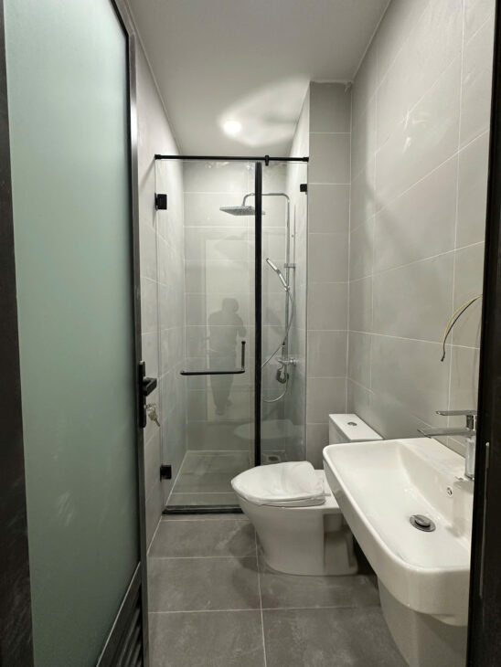 CHO THUÊ NHÀ NGUYÊN CĂN PHAN ĐÌNH PHÙNG P2 ĐÀ LẠT – 5 TẦNG, 8PN, THANG MÁY, MẶT BẰNG KD