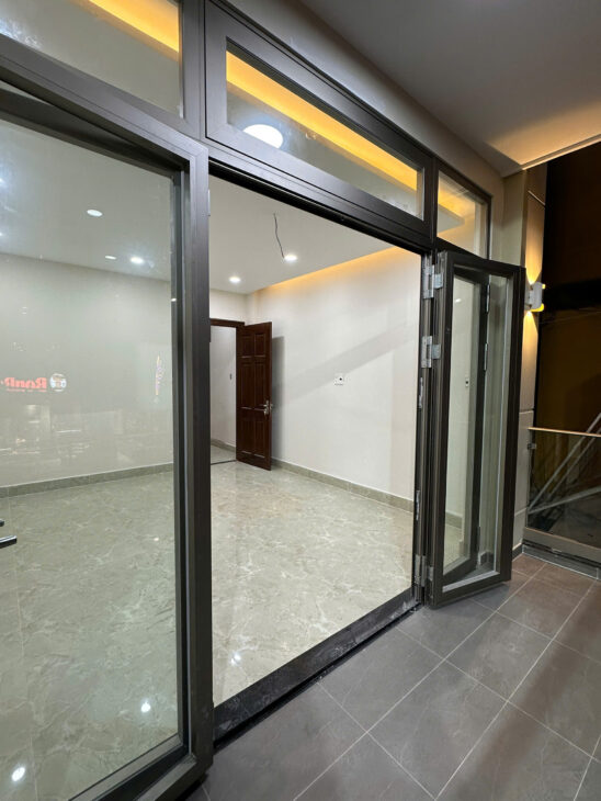 CHO THUÊ NHÀ NGUYÊN CĂN PHAN ĐÌNH PHÙNG P2 ĐÀ LẠT – 5 TẦNG, 8PN, THANG MÁY, MẶT BẰNG KD