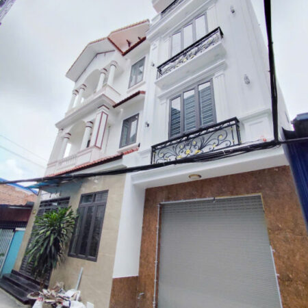 Nhà Thiên Lôi, 45m 4 tầng, mới tinh, độc lập, ô.tô đỗ cửa, giá 4.7 tỉ, ngay mặt đường Nhà Thiên Lôi, 45m 4 tầng, mới tinh, độc lập, ô.tô đỗ cửa, giá 4.7 tỉ, ngay mặt đường