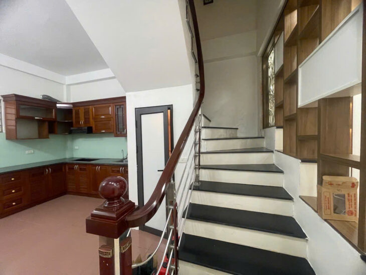 Trung tâm Thạch Bàn – Nhà dân xây – 2 thoáng – 43.5m2 chỉ 5.8 tỷ