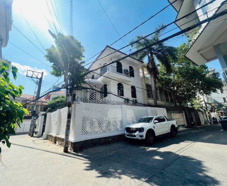 ???? Siêu Phẩm Góc 3 Mặt Tiền – Biệt Thự Nguyễn Cửu Vân – Gần Bến Nghé, Quận 1