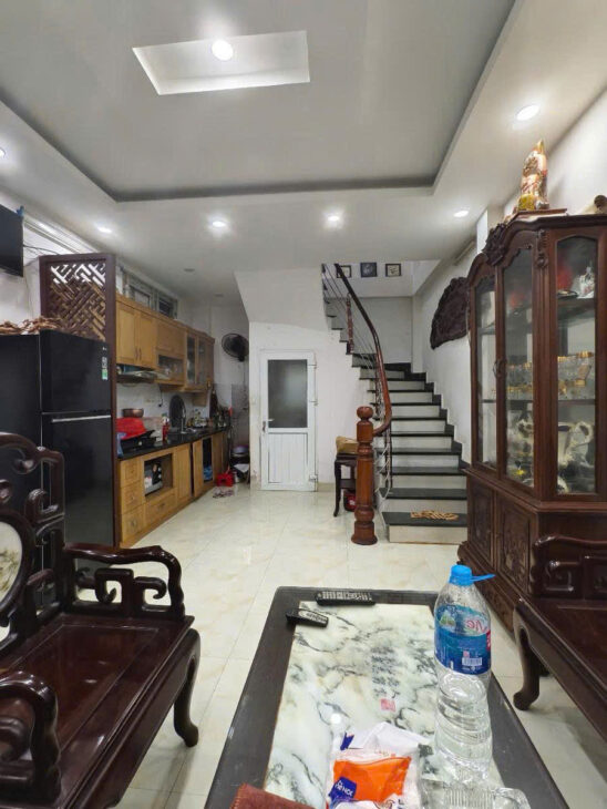 BÁN NHÀ 31m 5 T – NGÕ NÔNG BỒ ĐỀ, LONG BIÊN Giá 6,5ty oto KD