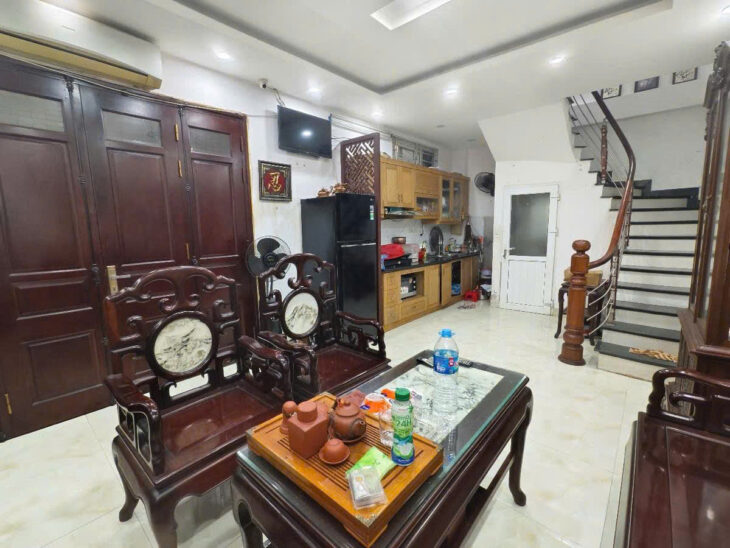 BÁN NHÀ 31m 5 T – NGÕ NÔNG BỒ ĐỀ, LONG BIÊN Giá 6,5ty oto KD