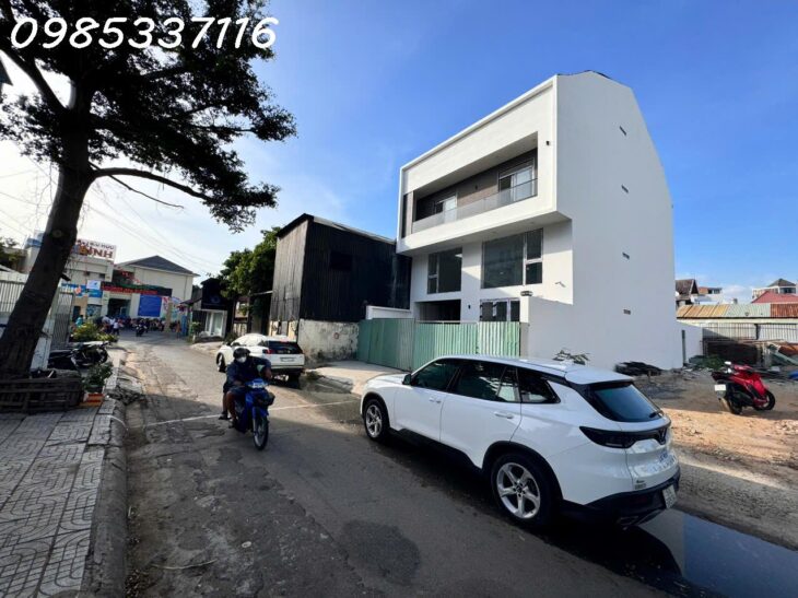 bán đất đường số 2 An Phú. Chi cần đi bộ ra ngay trạm Metro An Phú Quận 2. Nay chỉ bán = 135