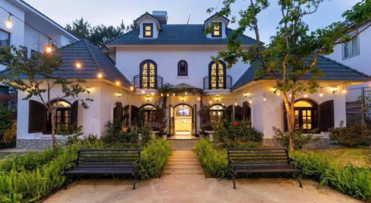 CHO THUÊ VILLA SÂN VƯỜN 4 PHÒNG NGỦ KDL NAM HỒ PHƯỜNG 11 TP ĐÀ LẠT 30TR/THÁNG