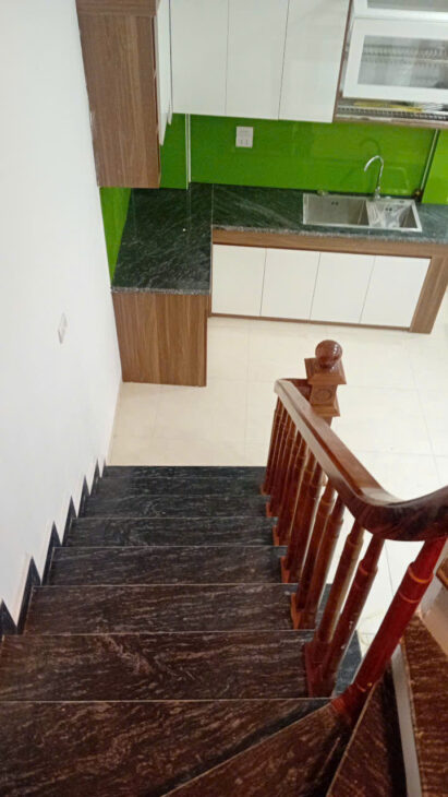 BANH NHANH NHÀ VĨNH QUỲNH THANH TRÌ, 5 TẦNG,
