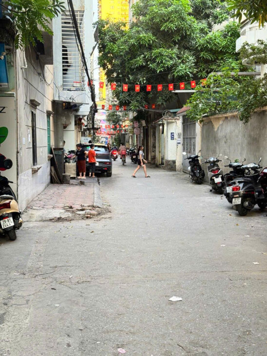 Phân lô,ô tô vào nhà,phù hợp xây tòa văn phòng,kinh doanh đỉnh, Thái Hà,Đống Đa 145m2, mt 6,15,