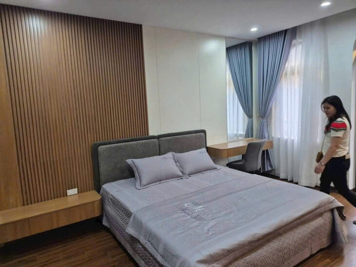 Bán nhà Xuân La – 58m² x 5 tầng, thang máy, ô tô đỗ cửa, thoáng trước sau, kinh doanh, phân lô, giá
