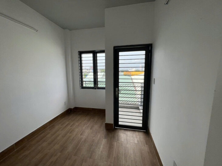 49. PHÒNG TRỐNG – NHÀ TL47 – SÁT SÔNG SÀI GÒN, CHỢ, ĐƯỜNG HÀ HUY GIÁP – 1,9tr/ phòng