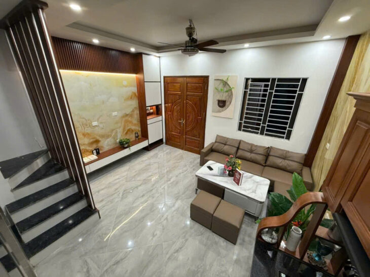 NHÀ ĐẸP GẦN PHỐ THÁI HÀ VỀ Ở NGAY TẶNG NỘI THẤT, 8.1 TỶ.