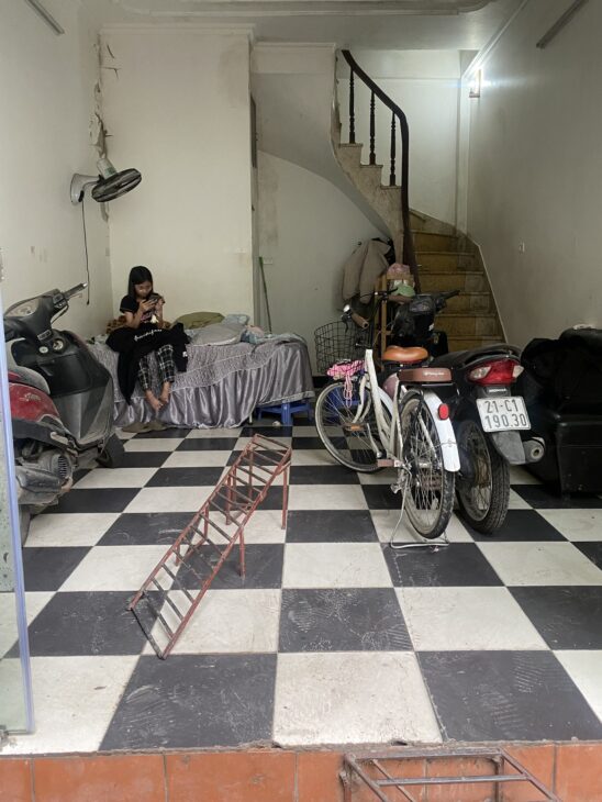 Bán Nhà Bạch Đằng 27m2. 3 tầng. mặt tiền 4m. giá 6.9 tỷ Hai Bà Trưng Hà Nội