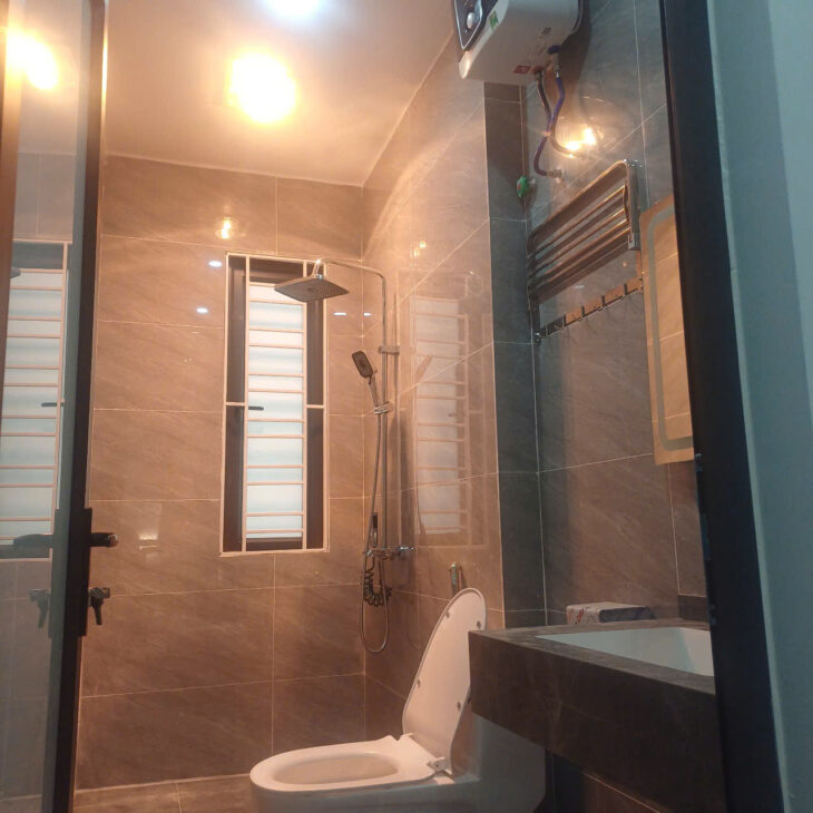 Bán Nhà Xây Mới 3.5 Tầng Tại Đông Hải 1 – Gần Phủ Thượng Đoạn, Ô Tô Tận Cửa