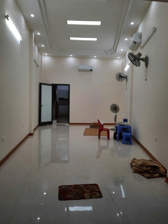 Mặt phố Khâm Thiên,vỉa hè 6m,kinh doanh cực đỉnh,vị trí vàng lõi Đống Đa,cách ngã 6 Ô Chợ Dừa 200m
