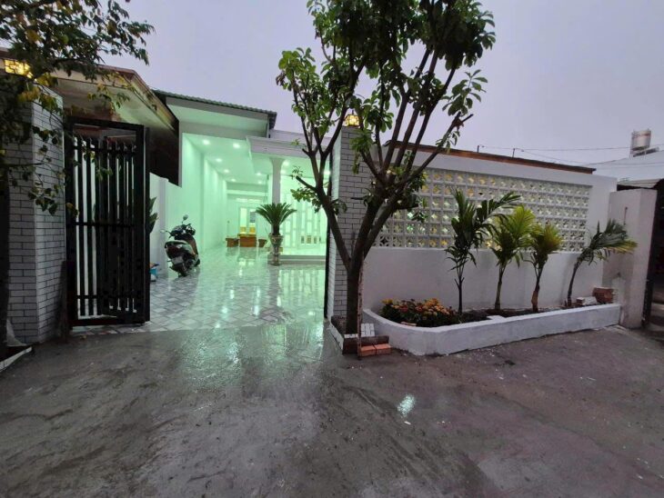 Bán Nhà Vườn Nghĩ Dưỡng 220m2 Đường Xe Tải Phạm Thị Giây Hóc Môn