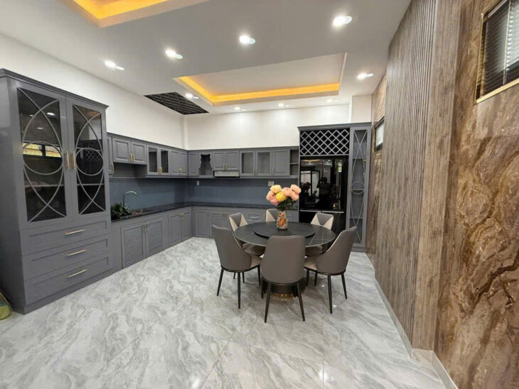 NHÀ 4 TẦNG – CĂN GÓC 2MT – PHÚ THUẬN – XE ĐỖ CÁCH NHÀ 10M – GIÁ NHỈNH 8,25 TỶ