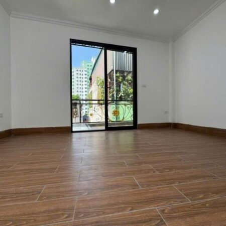 TRẦN CUNG – NHÀ 5 TẦNG – GẦN BỆNH VIỆN 108 – CÓ THANG MÁY