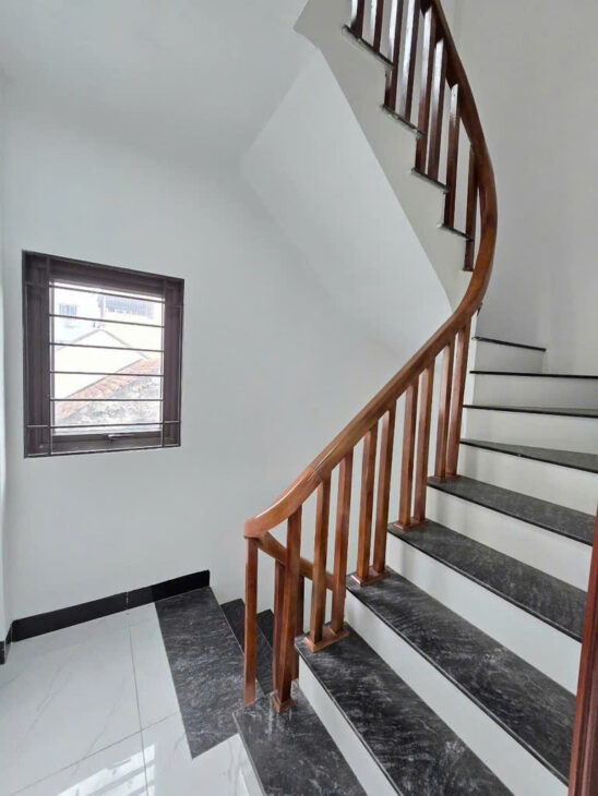 Cần Bán Nhà Nam Dư Lĩnh Nam Xây Mới Ô Tô Đỗ Cửa 32m 5 Tầng 5.99 Tỷ Sổ Đỏ