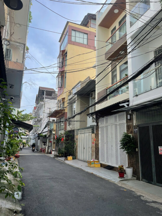 BÁN NHÀ CHÍNH CHỦ – XE HƠI ĐẬU TRƯỚC NHÀ – LÝ PHỤC MAN – QUẬN 7