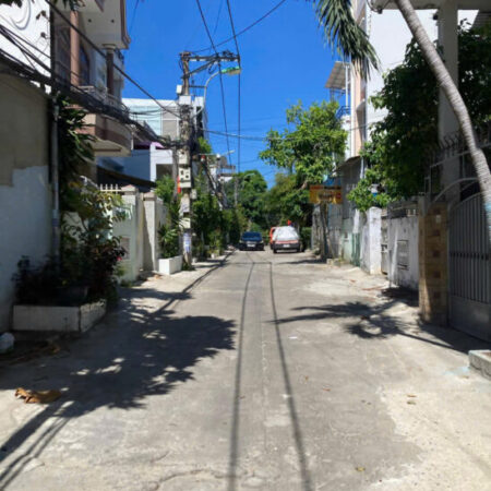 BÁN NHÀ 1 TRỆT 1 LẦU KHU BÀN CỜ NHA TRANG. BÁN NHÀ 1 TRỆT 1 LẦU KHU BÀN CỜ NHA TRANG.