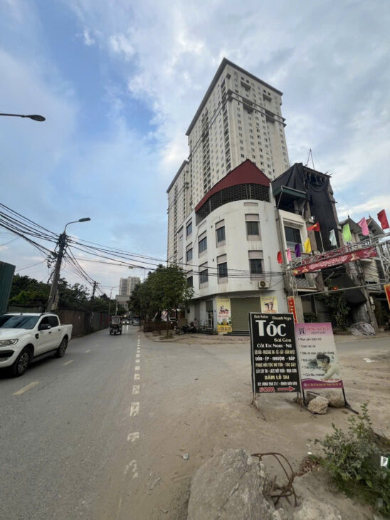 Bán nhà mới gần Thị trấn Trôi, lô góc oto vào, chỉ 5.2 tỷ.