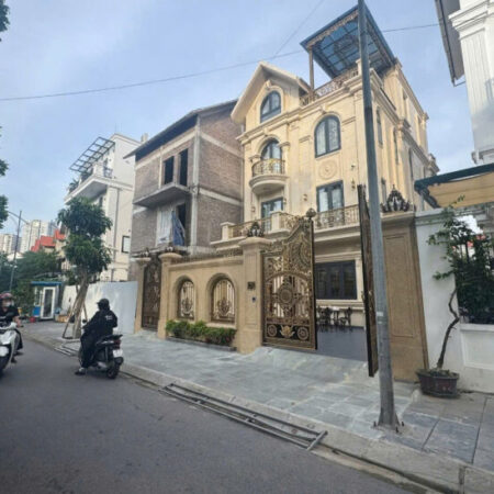 BIỆT THỰ VIP Tp Giao Lưu Từ Liêm gần hồ đẳng cấp nhỉnh 84ty 212m x 3t.