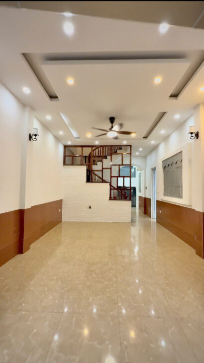 NGỌC THỤY LÔ GÓC 50M X 4 TẦNG Ô TÔ ĐỖ CỬA – 8 TỶ HƠN