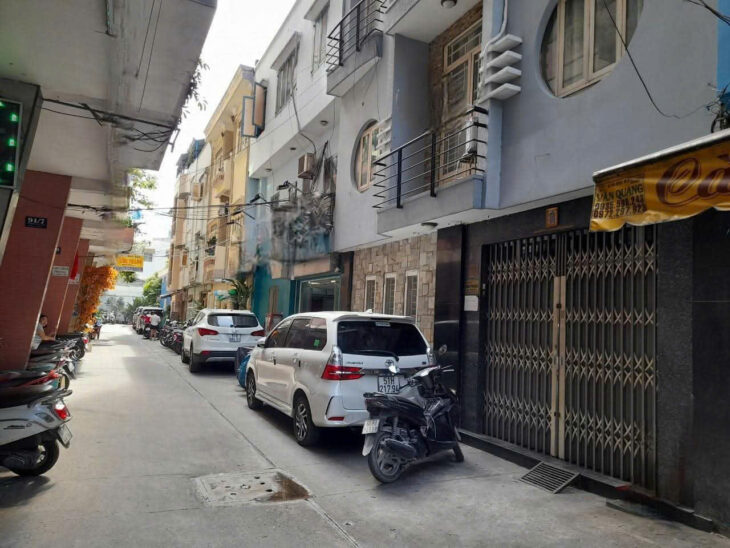 MẶT TIỀN NGANG 8M BỀ THẾ, CHO THUÊ 20TR/THÁNG, CHỈ NHỈNH 8 TỶ