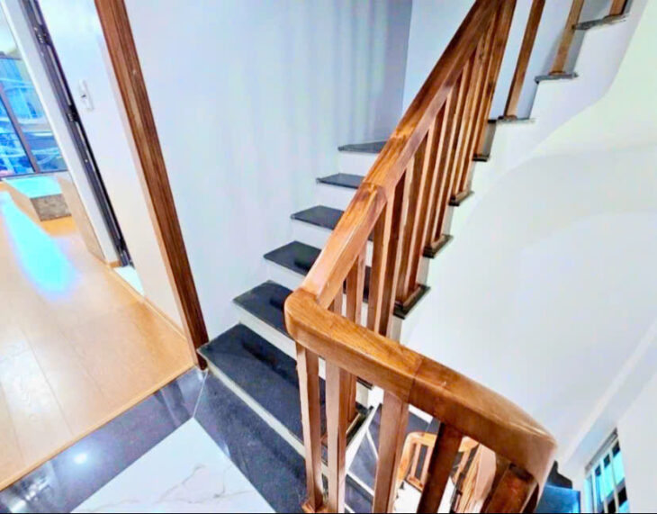 BÁN NHÀ XUÂN ĐỈNH – LÔ GÓC – GẦN NGOẠI GIAO ĐOÀN – Ô TÔ ĐỖ CỬA – 35M x 5 TẦNG, CHỈ 7.68 TỶ