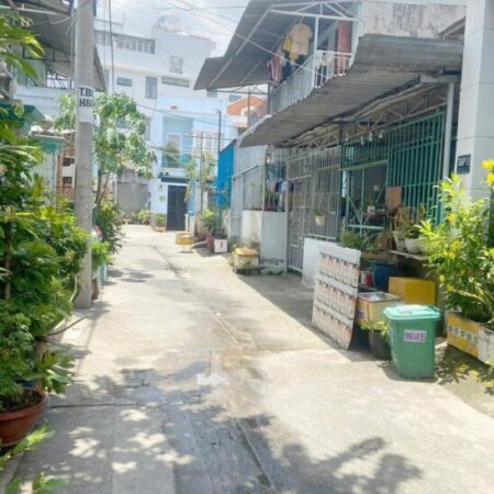 Bán Nhà C4 rộng rãi 70m2,3Pn,Hẻm xe Hơi Ngay Tỉnh lộ 43, Bình Chiểu Thủ Đức, Chỉ 4 tỷ