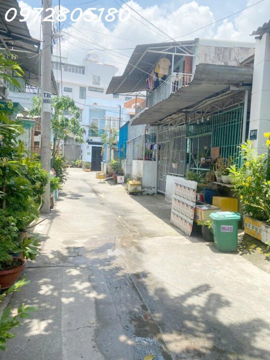 Bán Nhà C4 rộng rãi 70m2,3Pn,Hẻm xe Hơi Ngay Tỉnh lộ 43, Bình Chiểu Thủ Đức, Chỉ 4 tỷ