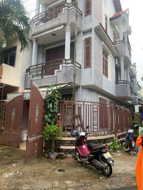 BÁN NHÀ 3 TẦNG SIÊU PHẨM LÔ GÓC – VỊ TRÍ VÀNG DUY NHẤT CÒN SÓT LẠI GẦN LOTTE – KINH DOANH ĐỈNH – Ở