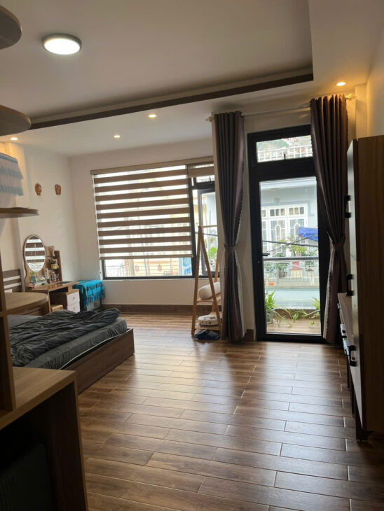 CHO THUÊ NHÀ NGUYÊN CĂN PHÙ ĐỔNG THIÊN VƯƠNG P8 ĐÀ LẠT – 5PN, HẦM ĐẬU XE, FULL NỘI THẤT