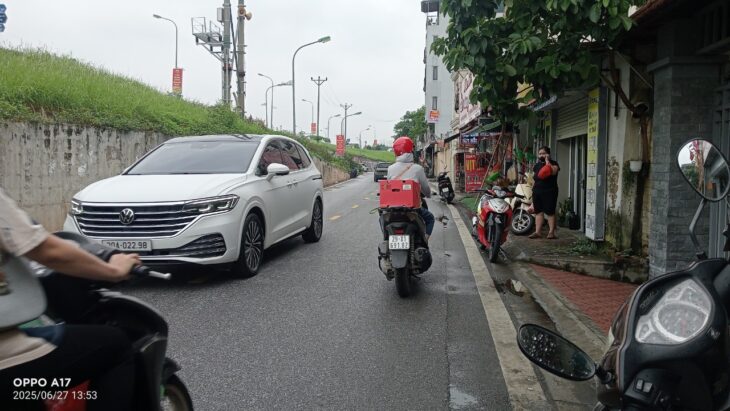 BÁN ĐẤT NGỌC THỤY LÝ SƠN – 94M² – Ô TÔ TRÁNH – VIEW SÂN BÓNG – GẦN PHỐ LÝ SƠN ???? Vị trí cực đẹp