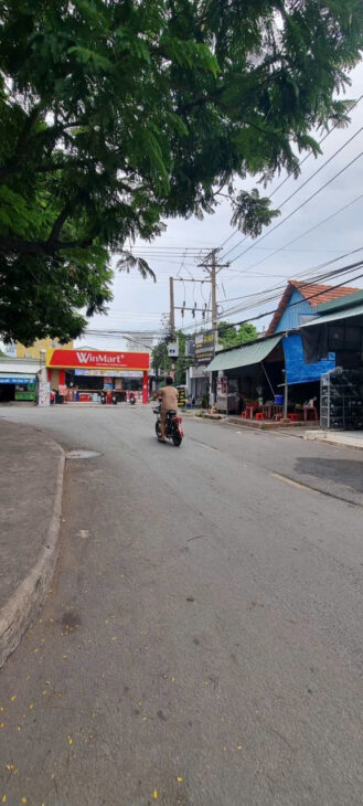 CHỈ CÁCH 2 CĂN RA MẶT TIỀN – DÃY TRỌ TRUNG TÂM DĨ AN – GIÁ MỀM