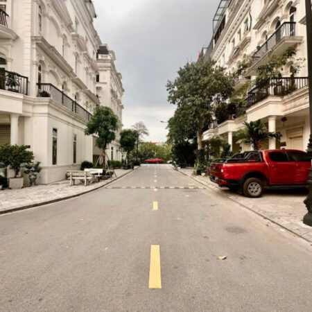 Hàng hiếm , LK Louis Đại Mỗ vỉ hè oto view vườn hoa nhỉnh 30ty 100m 5T