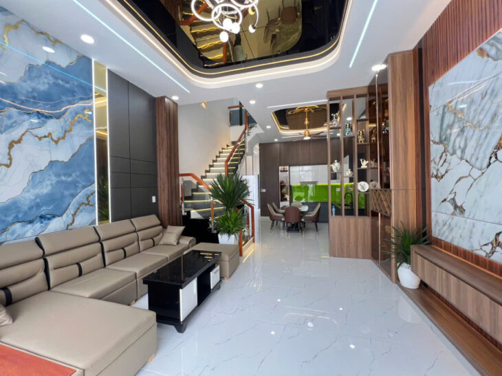 nhà 2 mặt tiền