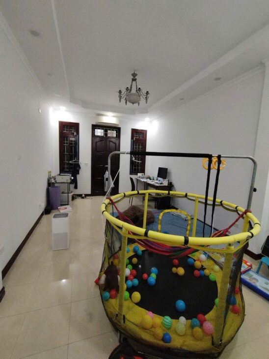🏡 BÁN NHÀ PHÂN LÔ TRUNG KÍNH – VỈA HÈ – Ô TÔ TRÁNH – KINH DOANH – 3 MẶT THOÁNG 📍 VỊ TRÍ ĐẸP ,