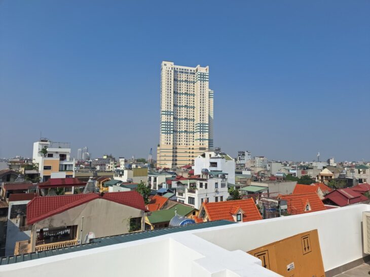 BÁN NHÀ LÔ GÓC NGUYỄN VĂN CỪ – THANG MÁY – Ô TÔ TRÁNH – GIÁ 13,9 TỶ ???? Vị trí đắc địa – Duy nhất