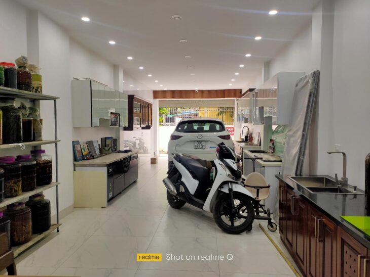 BÁN NHÀ 19 TỶ 80m MẶT TIỀN 4m NGÕ Ô TÔ THÔNG GARA,LONG BIÊN